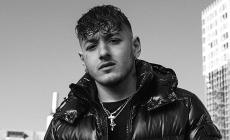 Il rapper Paky insultò i carabinieri dal palco: a giudizio
