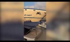 Traghetto contro le barche a Sorrento. Nessun ferito ma video virale