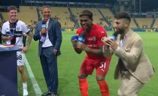 Il Parma vince e Suzuki balla in diretta sulla CBS, gi&agrave; ribattezzata la "Zion Tik Tok dance" - Video