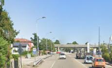 Incidente sulla via Emilia a Pontetaro: coinvolti tre veicoli. Investito un pedone a Coduro