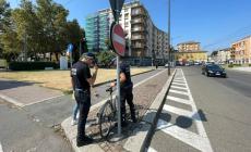 Ciclista urtato da un'auto in piazzale Santa Croce - Foto