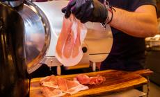 Al via il Festival del Prosciutto: due weekend con assaggi itineranti, chef e visite golose - Oggi l'inserto della Gazzetta