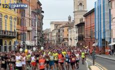 Mezza Maratona: atleti e appassionati "invadono" Parma - Video