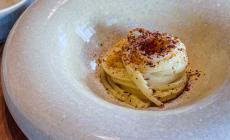 Spaghetti cacio e pepe con  anguilla in saòr