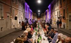 Al via la cena sotto le stelle in via della Salute
