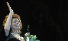 I 90 anni della "nostra" diva, Sophia Loren: “Penso al domani, non ho rimpianti. Mastroianni, una scintilla: gli cucinavo fagioli con le cotiche”