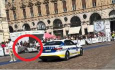 Al Salone di Torino auto sulla folla, quindici contusi 