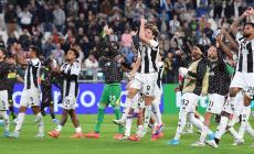 Juve, esordio da sogno : 3-1 al Psv. Milan esordio da incubo, i Reds vincono 3-1 e San Siro esplode: "Tirate fuori i c***i". Clamoroso 9-2 del Bayern