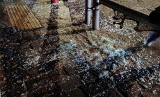Il vetro della pensilina della Ghiaia in frantumi: vandalismo o incidente? - Video