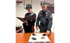 Colorno: seduto nel parco della Reggia con un panetto di hashish. Arrestato 38enne