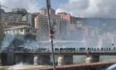 Derby di Genova ad alta tensione: già nel primo pomeriggio scontri tra le due tifoserie e la polizia nei pressi dello stadio - Video