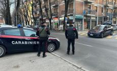 Scandiano, insegue con il taser il presunto ladro del suo monopattino: ma alla fine è lui il denunciato