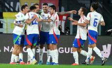 L'Italia prende il largo, resta in 10, viene raggiunta e resiste: con il Belgio è 2-2. E' ancora prima nel suo girone di Nations League