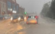 Maltempo, salgono i livelli dei corsi d'acqua in provincia: allerta notturna per Baganza e Parma. Segnalazioni di allagamenti (Video). Attivata la sala operativa della protezione civile (sacchetti alle Piccole figlie: foto) - Le previsioni: ancora pioggia 