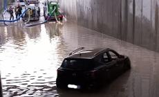 Allagamenti, problemi alla viabilit&agrave;: auto bloccate e due sottopassi ancora chiusi nella zona di Busseto 