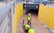 Tragedia nel parking (5.700 posti) al centro commerciale di Aldaya totalmente allagato, "un cimitero" - Video