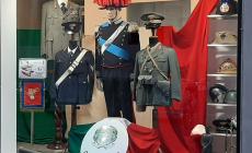 Carabinieri: uniformi in vetrina per la giornata delle forze armate