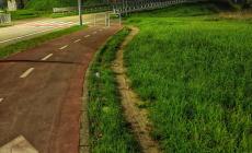 Qui San Leonardo, dove i dissuasori vengono bypassati. E si crea il mini sentiero