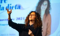 "Vivere oltre la dieta": dibattito sui disturbi alimentari, poi il monologo di Teresa Mannino - Foto 