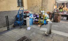 "Piazza Ghiaia, che spettacolo la monnezza..." - Foto