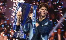 Battuto Fritz 6-4, 6-4. Sinner riscrive ancora la storia: è il primo italiano a vincere le Atp Finals