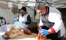 November Porc, Roccabianca gi&agrave; strapiena in attesa della maxi-cicciolata