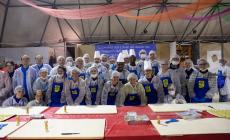 Parata di campioni, parata di chef tra piscine olimpioniche, campi di serie A e... anolini solidali - Le foto