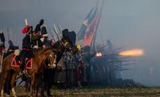 Cavalli, cannoni, uniformi, Napoleone e i suoi soldati: la battaglia di Austerlitz rivive per un giorno - Foto 