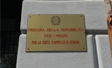 Violenza su ragazzina, spedizione punitiva degli amici a casa dell'ex
