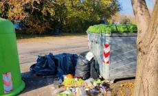 Piazzale Lago Santo,  "L'abbandono dei rifiuti? Sempre più spudorato" - Le foto