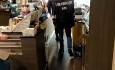 Sporco e ragnatele in un bar della Pedemontana: multa al titolare