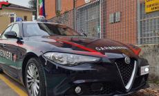 Ruba 6 bottiglie di vodka, scoperto le restituisce, ma scappa. Preso, denunciato 44enne