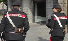 Dipendenti infedeli arrestati dai carabinieri per furto aggravato in un'azienda logistica