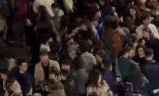 Via D'Azeglio e Oltretorrente: i residenti all'assalto: "Sicurezza e quiete a rischio" - Video: rumore, schiamazzi e folla da movida