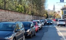 Via Toscana: installati dissuasori lungo la pista ciclabile

