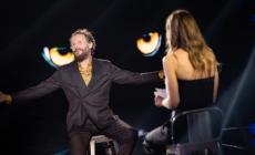 Jovanotti a Belve, io, Berlusconi, la pipì uno accanto all'altro