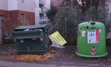 C’è anche un cartello “ufficiale” nella discarica urbana in via Monte Bardone, vicino a viale Duca Alessandro - Foto