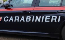 Violentano una 12enne e postano il video su WhatsApp. Indagati un 18enne e un 12enne