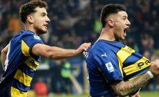 Pazzesco Parma, Valenti regala all'ultimo tocco tre punti importantissimi: Parma-Monza 2-1. Pecchia: "Partita folle, ma siamo stati premiati" - Risultati e classifica