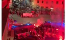 Scontri al corteo per Ramy a Roma, 8 poliziotti feriti - Video