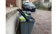 La segnalazione di una parmigiana: "Via Mauro degli Oddi, la raccolta dell'indifferenziato salta troppo spesso. Lamentele inascoltate"