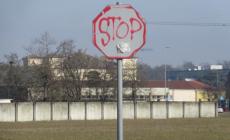 Via Chiavari, quando lo «stop» è… naif