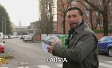 Spaccio di droga dal bar al parco giochi: il servizio di Vittorio Brumotti di "Striscia la Notizia" a Parma - Foto Video