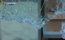 Via Trento, spaccata in un negozio e una barista minacciata - Video