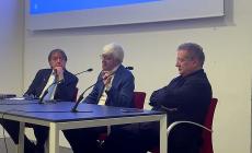 Palazzo del Governatore, incontro su Trump e America. Beppe Severgnini: "Vincere le elezioni non autorizza a fare tutto" - Video
