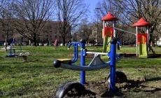Verde pubblico: continuano gli interventi di rinnovamento dei giochi bimbi in città