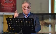 Maletti in versi: "Auguri a te donna che fai fiorire tutto intorno  la bellezza"- Video