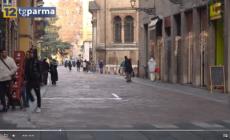 Ascom: "Degrado e insicurezza in centro, frequentazione a picco". Raccolta firme per chiedere sconti nei parcheggi - Video