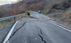 Frana sulla provinciale 84, strada chiusa in località Bottignola