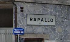 Spacciatore in fuga si scontra con l'auto della polizia a Rapallo - Video